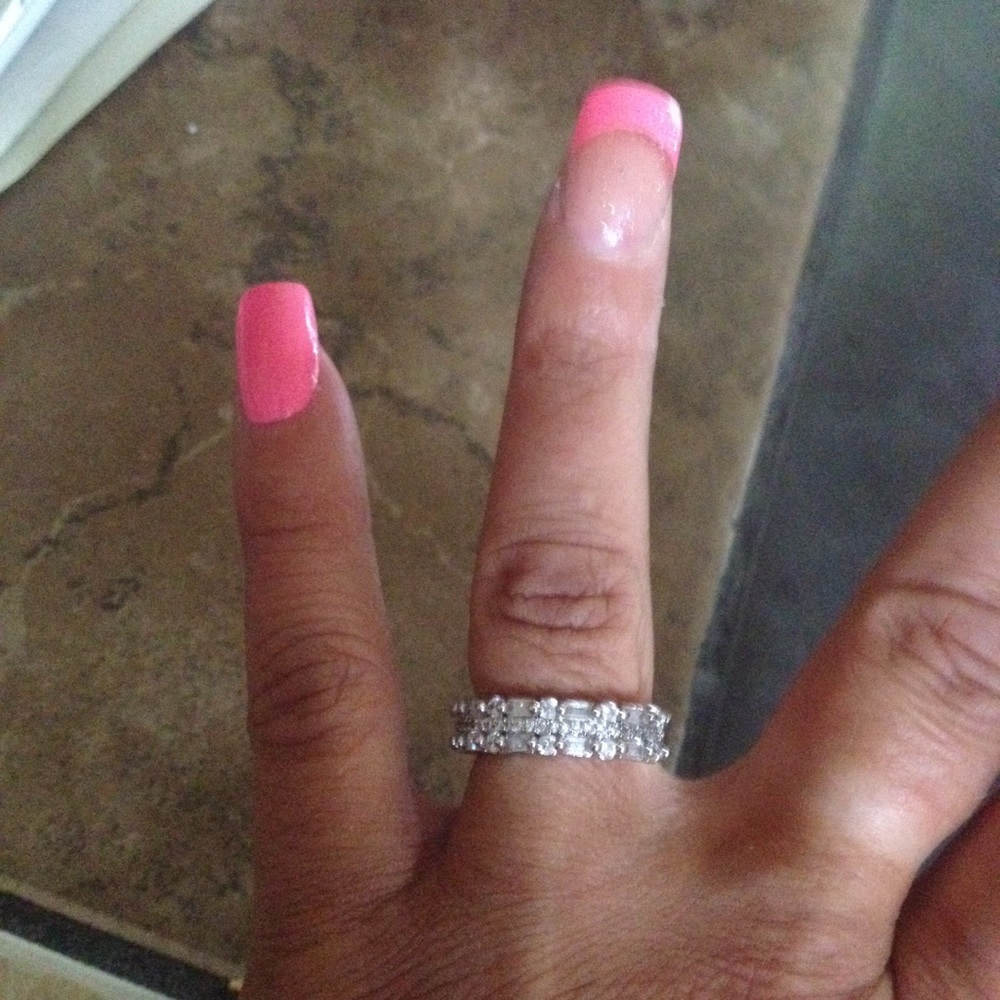 White topaz 3 tier sterling silver ring 20$